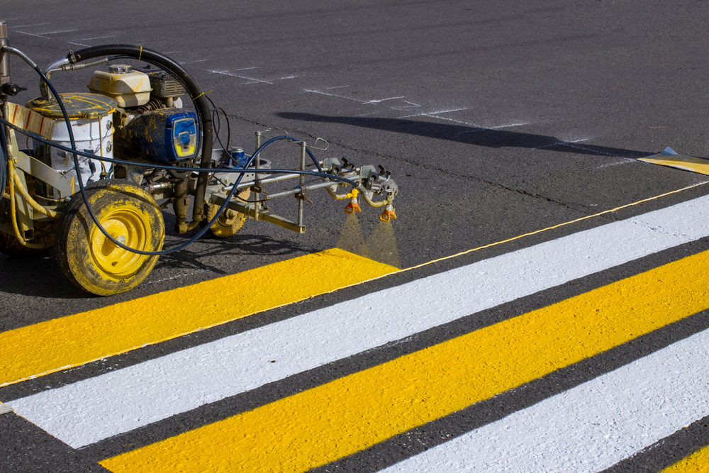 white and yellow thermoplastic road paint